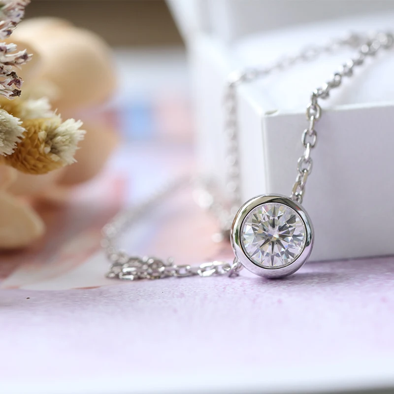 moissantie-pendant-necklace (2)