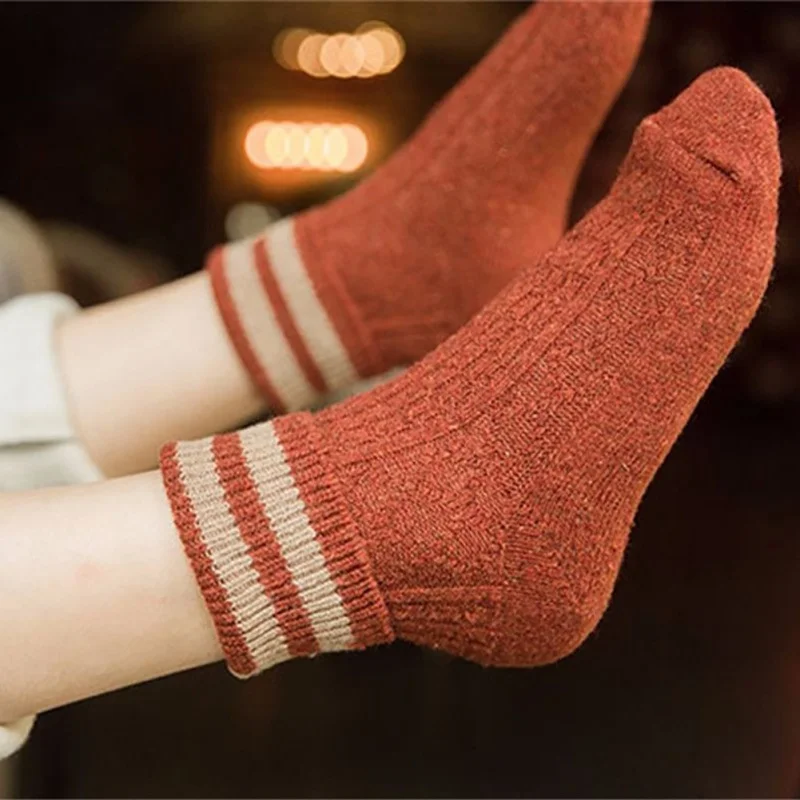 Осень-зима, свободные носки, Полосатые Шерстяные мягкие эластичные носки для дома и улицы, новые модные повседневные хлопковые рождественские носки