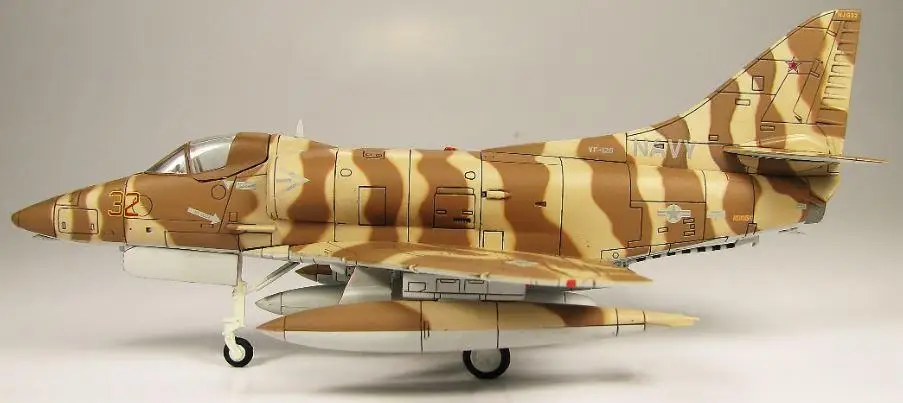 Мастер хобби Макдоннелл Дуглас А-4е Skyhawk 1/72 литье под давлением модель самолета