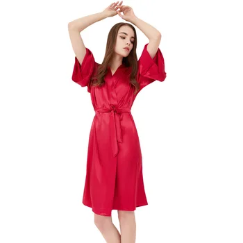 

2019 Women Short Satin Wedding Kimono Bathrobe Sleepwear Bridesmaid Spa Robes For Ladies Bridal Party Robe Letter Bride Robe