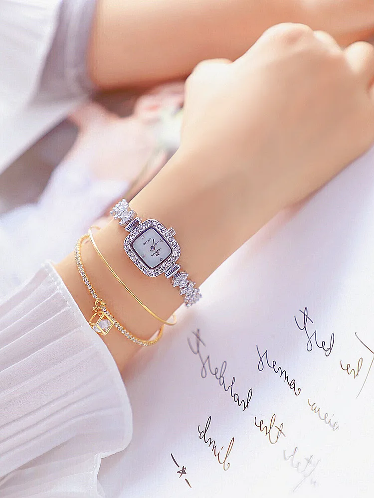 11835103781_381868954