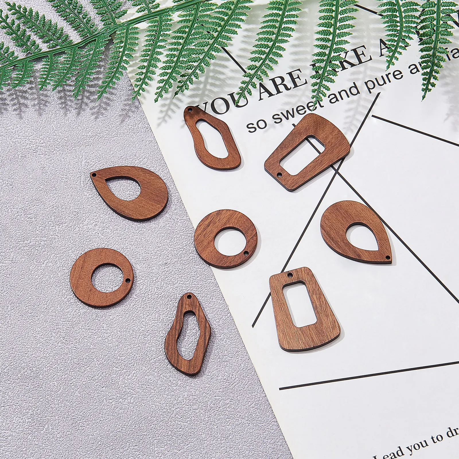 24Pcs Wood Pendants Mixed Shape Coconut Brown Earring Charms for Women Jewelry Making DIY Bracelet Necklace Accessories Supplies