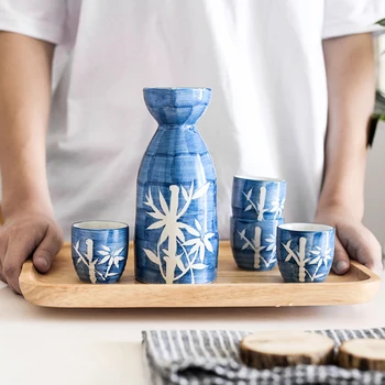 

Japanese Sake Set with Four Mugs Lucky Cat Ceramic Crafts Wine Pot Mugs Home Decoration Cups porcelain Bottle for Drinking
