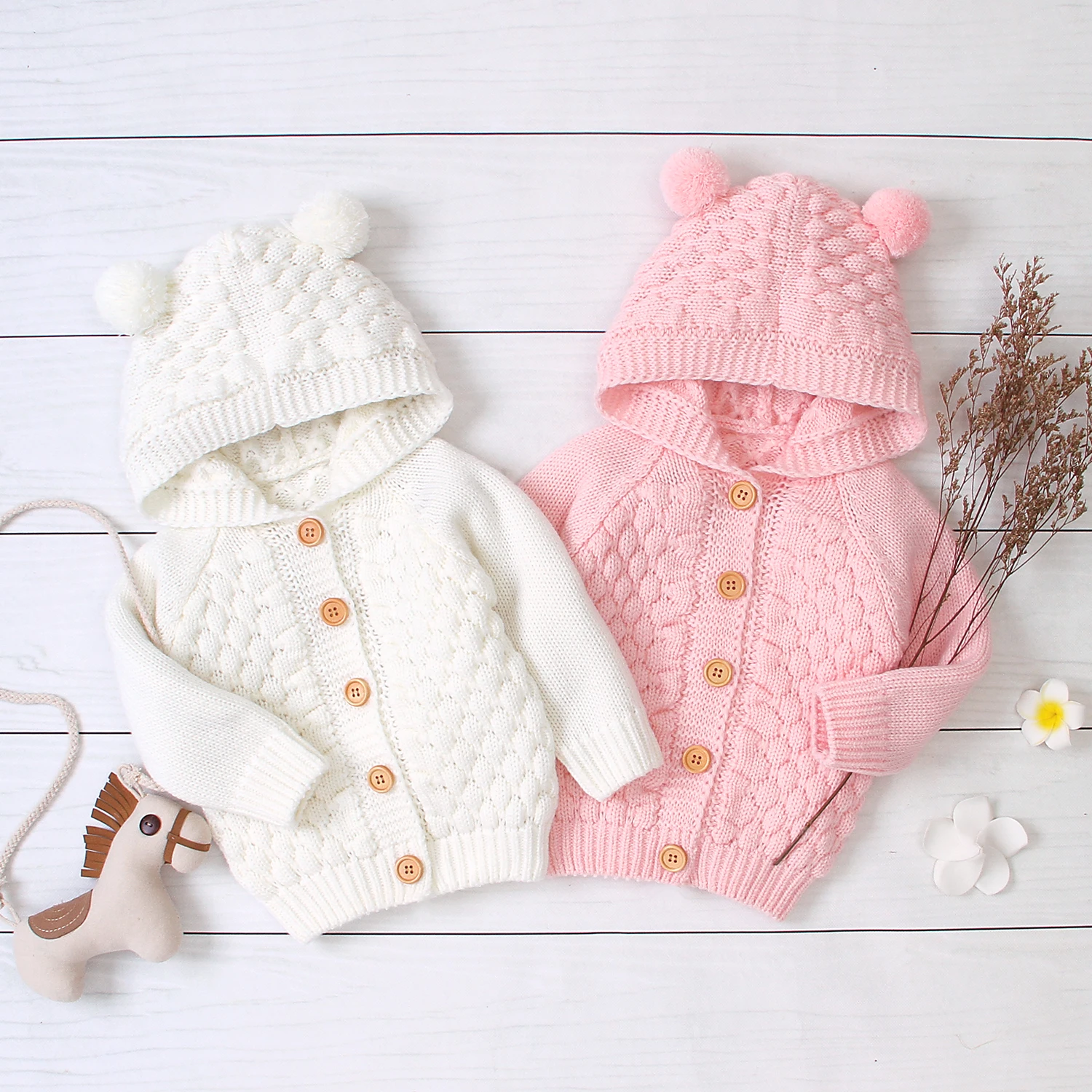 Коллекция года, осенне-зимняя одежда для малышей Однотонный свитер с капюшоном для новорожденных мальчиков и девочек Шерстяная трикотажная куртка в клетку с объемным рисунком детская верхняя одежда на возраст от 0 до 24 месяцев