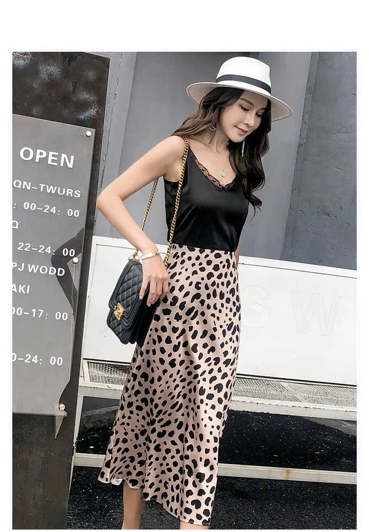 leo rock satin | leopard muster
