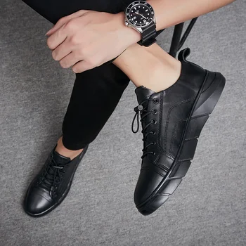 

Autumn and winter new young men's British style fashion warm and comfortable casual shoes trend breathable plus velvet warm leat