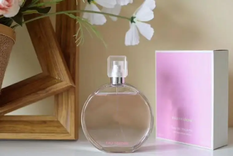 1:1 копия парфюма для женщин натуральный аромат длительный Женский парфюм женственная Дамская стеклянная бутылка распылитель 100 мл воды