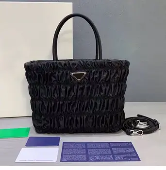 

25x19cm P808 2020 New Luxury Design Women Hobo Pleated Bag Nylon Shoulder Bag Candy Color Summer Underarm Bag Handbag Travel bag