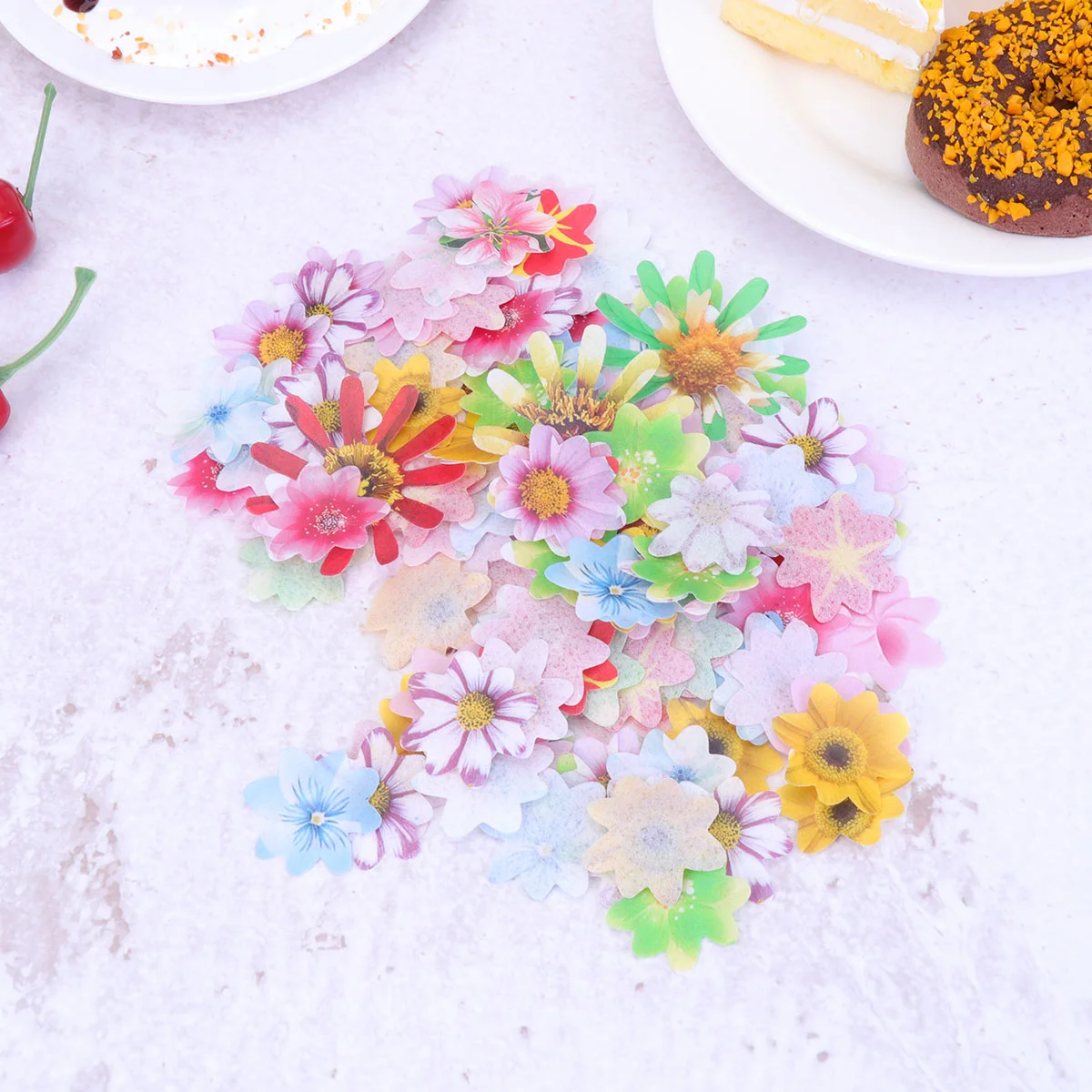 120pcs Edible Rice Paper Flowers Wafer Flower Colorful Cupcake Toppers Desserts Cake Decoration (10 Colors) |