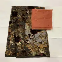 Высококачественный африканский вельвет с узором 5+ 2 ярдов для дам, чтобы носить мягкую и удобную бархатную шелковую ткань с принтом! LXF9239