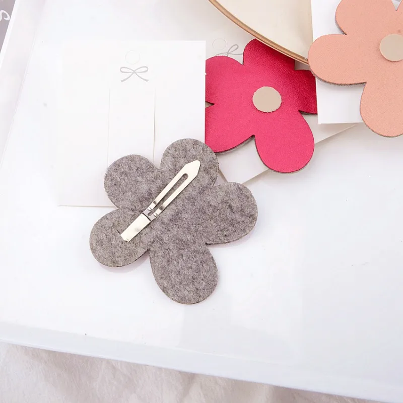 

Cute Baby Girls Flower Solid Color All-match Concise Casual Leather Hair Clip All-match Hair Clip Children