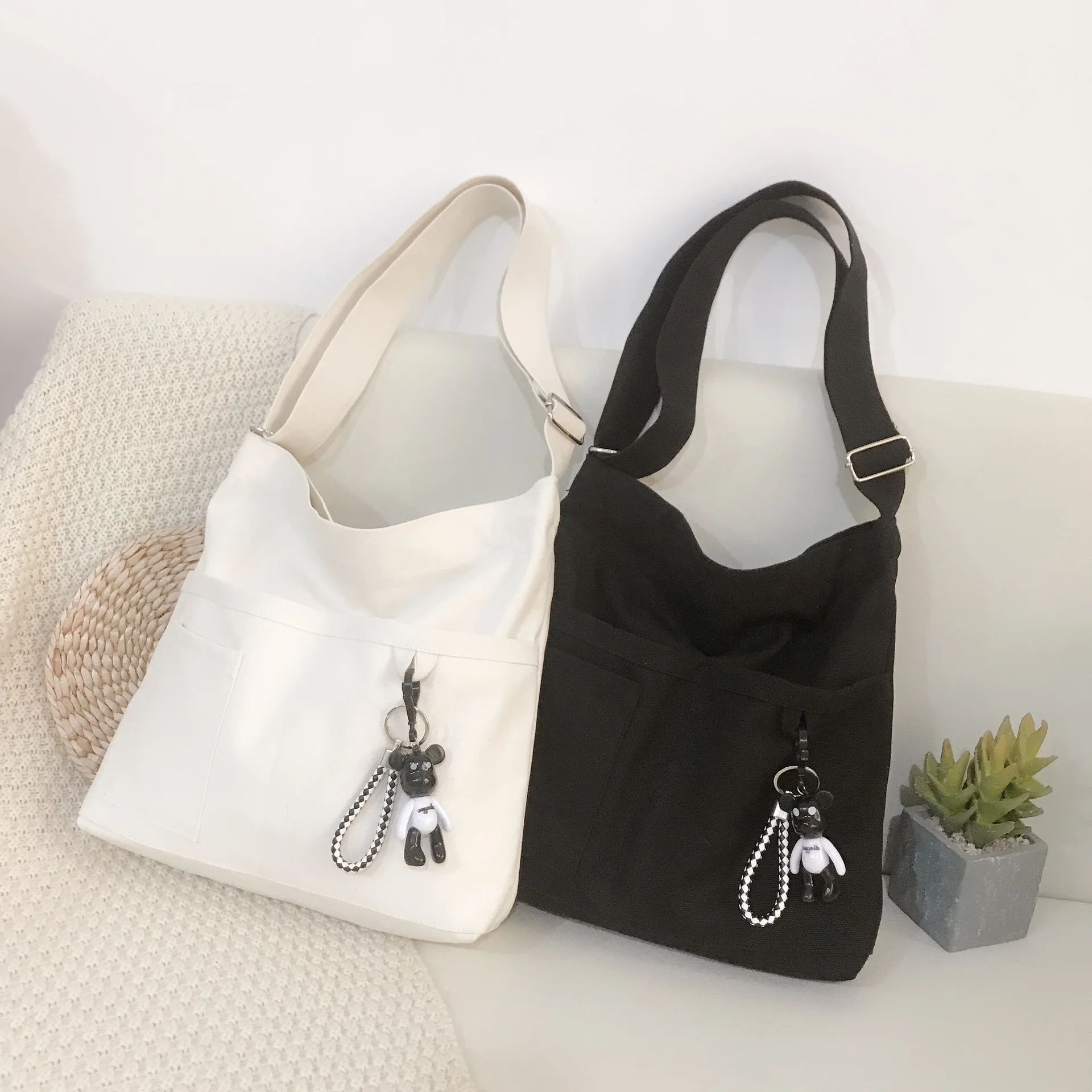 New Lady's Cross-body Bag Canvas Art Plain Color Single Shoulder Bag College and High School Remedial Bag Class Bag