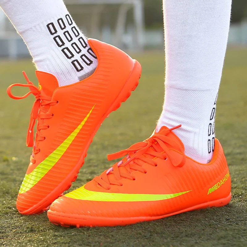 football shoes Professional Men Kids Turf Indoor Soccer Shoes Cleats Original Superfly Futsal Football Boots Sneakers Men Chaussure De Foot