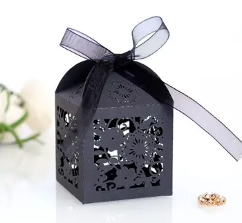 

50pcs Laser cutting hollow cross Flower Candy Box Wedding Favor Gift Box for Birthday Party Decoration Wedding Supply Favor Bag