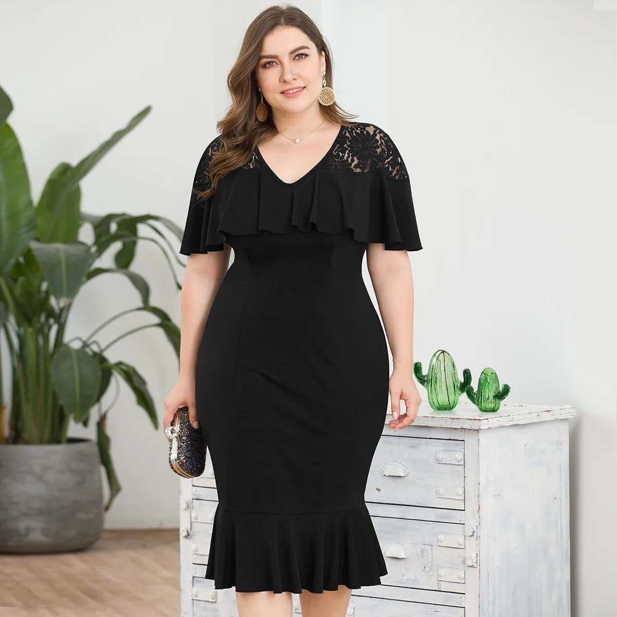 

Plus Size Black Lace Women Dresses Mermaid V-Neck Short Sleeve Ruffles Draped Elegant Bodycon Summer Party Dress Robe Femme