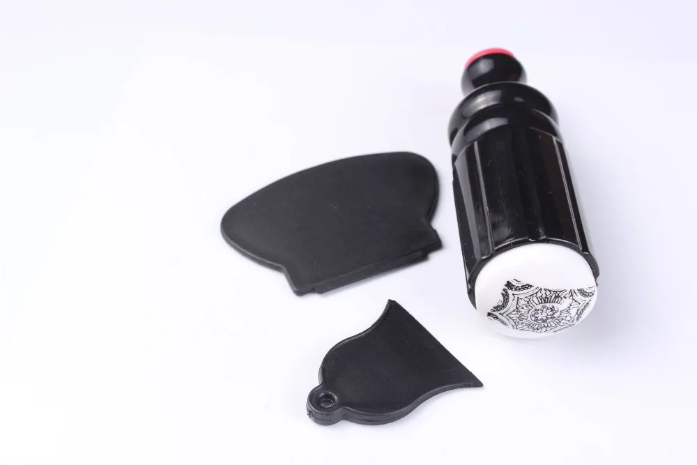 100 шт черный пластиковый штамповочный пресс-форма+ 100PCSTransparent Stamper& скребок для стэмпинга ногтей уплотнитель для ногтей# YHL001