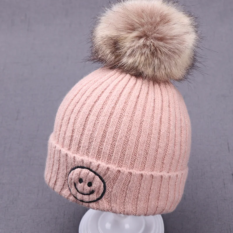 Pink Hylidge Smiley/Вышитая шапка для новорожденных, шапка с помпоном для маленьких мальчиков, зимняя шапка для детей, теплая мягкая шапка, шапочка с помпоном - Цвет: Pink