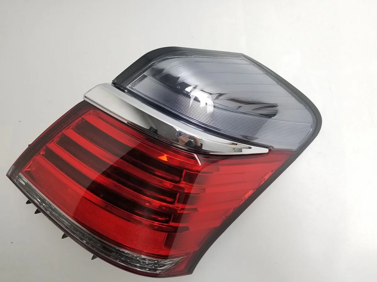 Applicable to semi-assembly of rear tail lamp housing of Toyota Crown new model year 12, 13 and 14