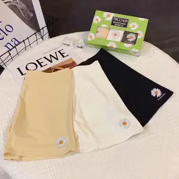 

And Households Online Celebrity Wechat Business Hot Selling Little Daisy Viscose Gift Box Safety Shorts Breathable GIRL'S Shorts