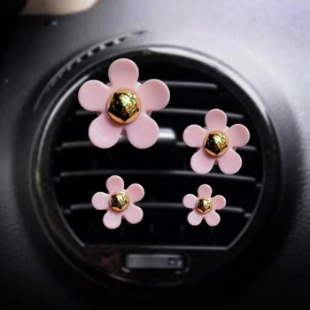 

4 Pcs Small Daisy Car Outlet Vent Perfume Clip Air Conditioning Aromatherapy Clip Car Interior Decoration Supplies Air Freshener