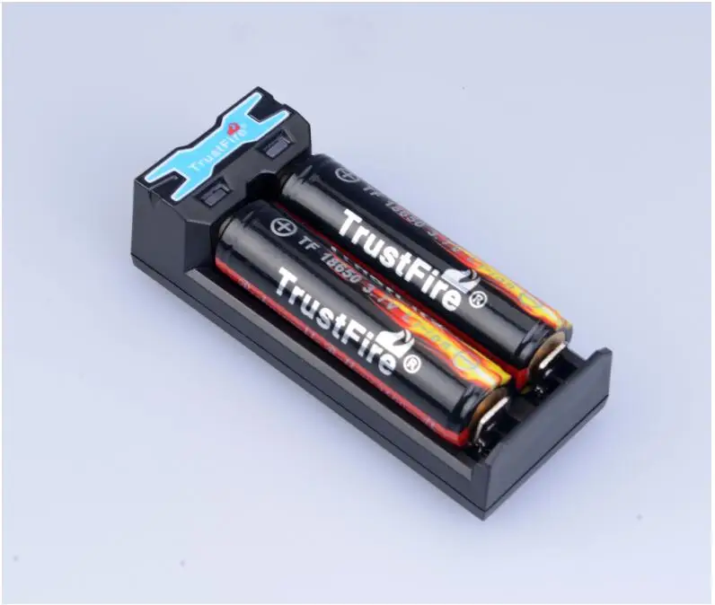 Черный TrustFire TR-016 5V мини универсальное микро USB зарядное устройство+ 2 x TrustFire защищенные 18650 2400mah аккумуляторные батареи - Цвет: Черный