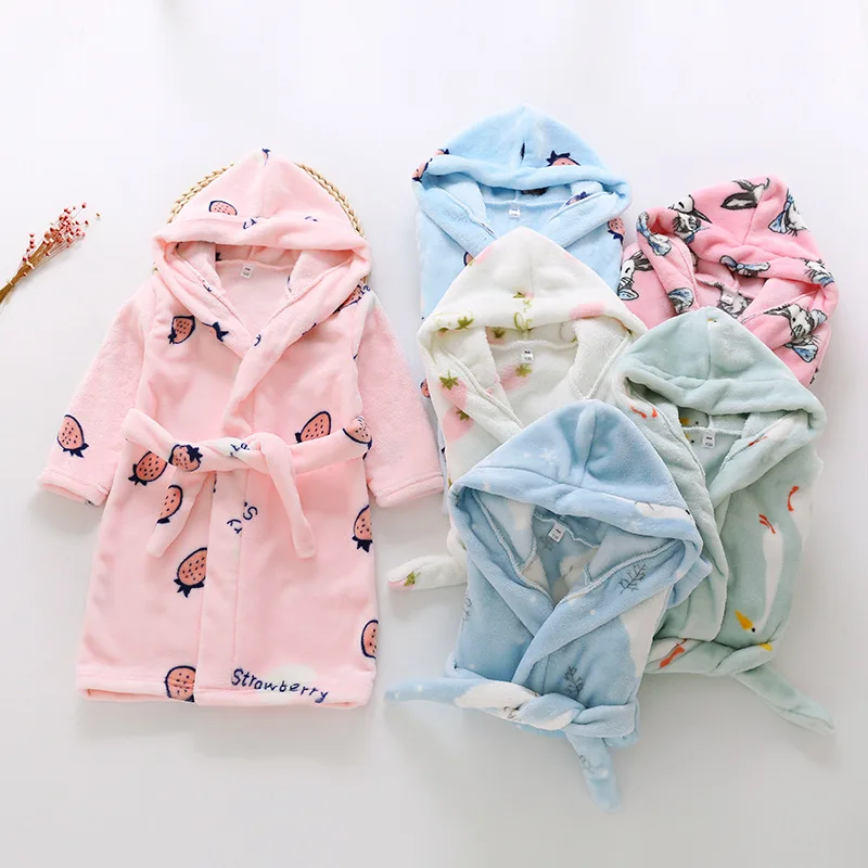 Cartoon Children's Robe Flannel Baby Bathrobe Long Sleeve Hooded Kids Bath Robe Lovely Animal Child Boy Girls Robes Kids Clothes