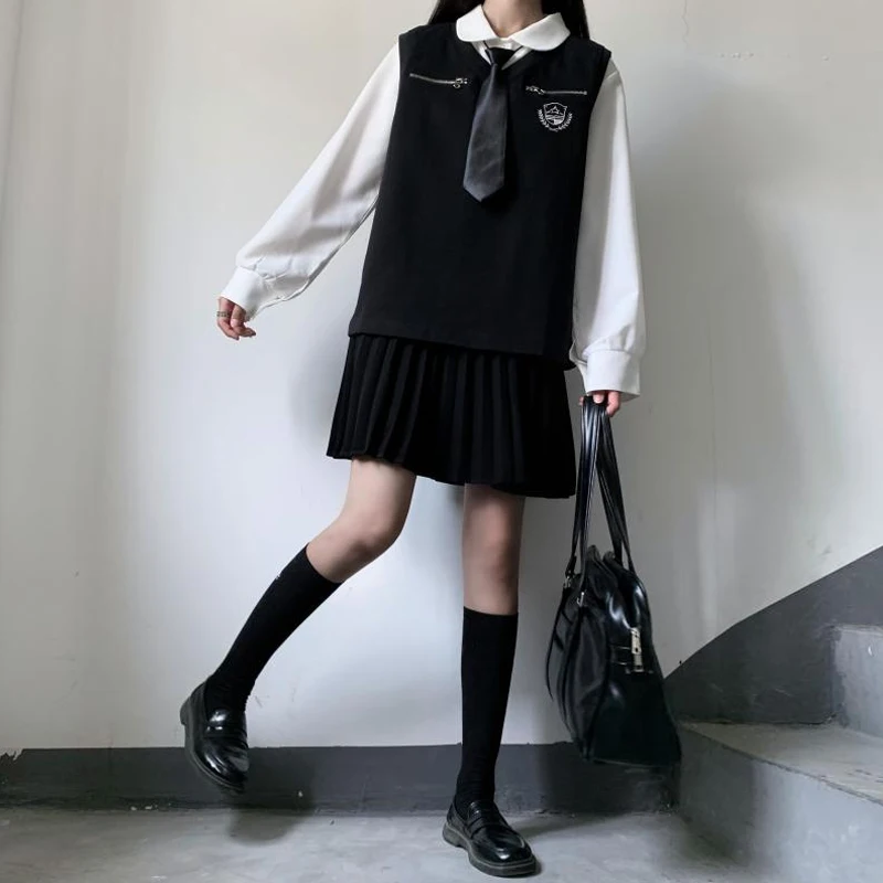 

Korea Girls Waistcoat Jk Vest Loose Trendy Outer Wearing V-Neck Sweatshirt Vest Women Student Black Wild Sleeveless Jacket 2021