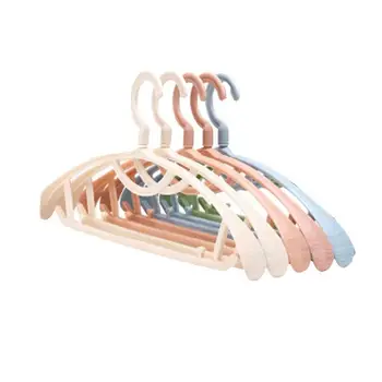 

5PCS Anti-slip Clothes Hangers Household Suit Hangers Clothes Hanging Rack for Home Shop Store (Random Color)