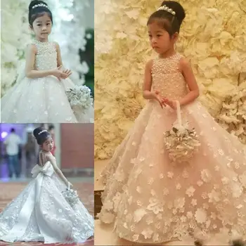 

Princess Flower Girls Dresses Jewel Neck 3D Appliques with Pearls For Wedding Pageant Sweep Train with Bow First Communion Dress