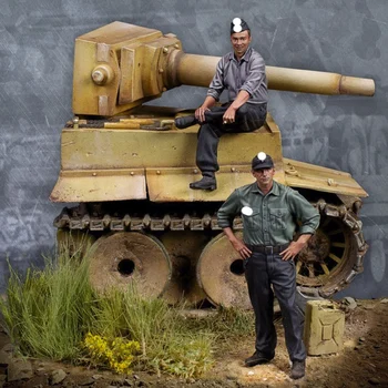 

1/35 Resin Soldier Model Soldier Set Including Tank 490