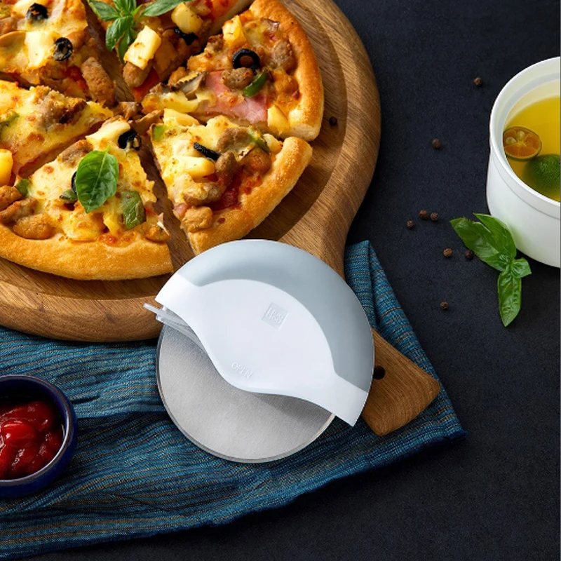Xiaomi Huohou Pizza Cutter Wheel description image 6