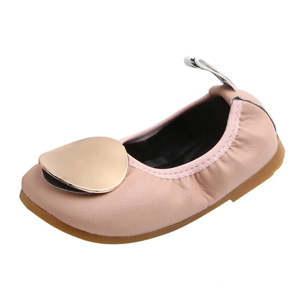 Повседневные танцевальные туфли с металлическими рисунками для маленьких девочек; Лоферы без застежки; однотонная мелкая обувь принцессы для малышей
