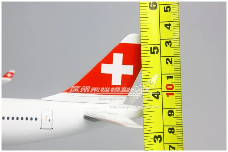 Swissair Airbus A330-300 1: 200 собранные Самолеты Модель 31 см швейцарские авиалинии на Рождество подарок на день рождения для детей и взрослых