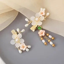 Новинка, популярный модный цветок из эпоксидной смолы, жемчужная бахрома, висячий Шарм, винтажный стиль, бохо, изысканный элегантный зажим для волос для женщин, ювелирное изделие