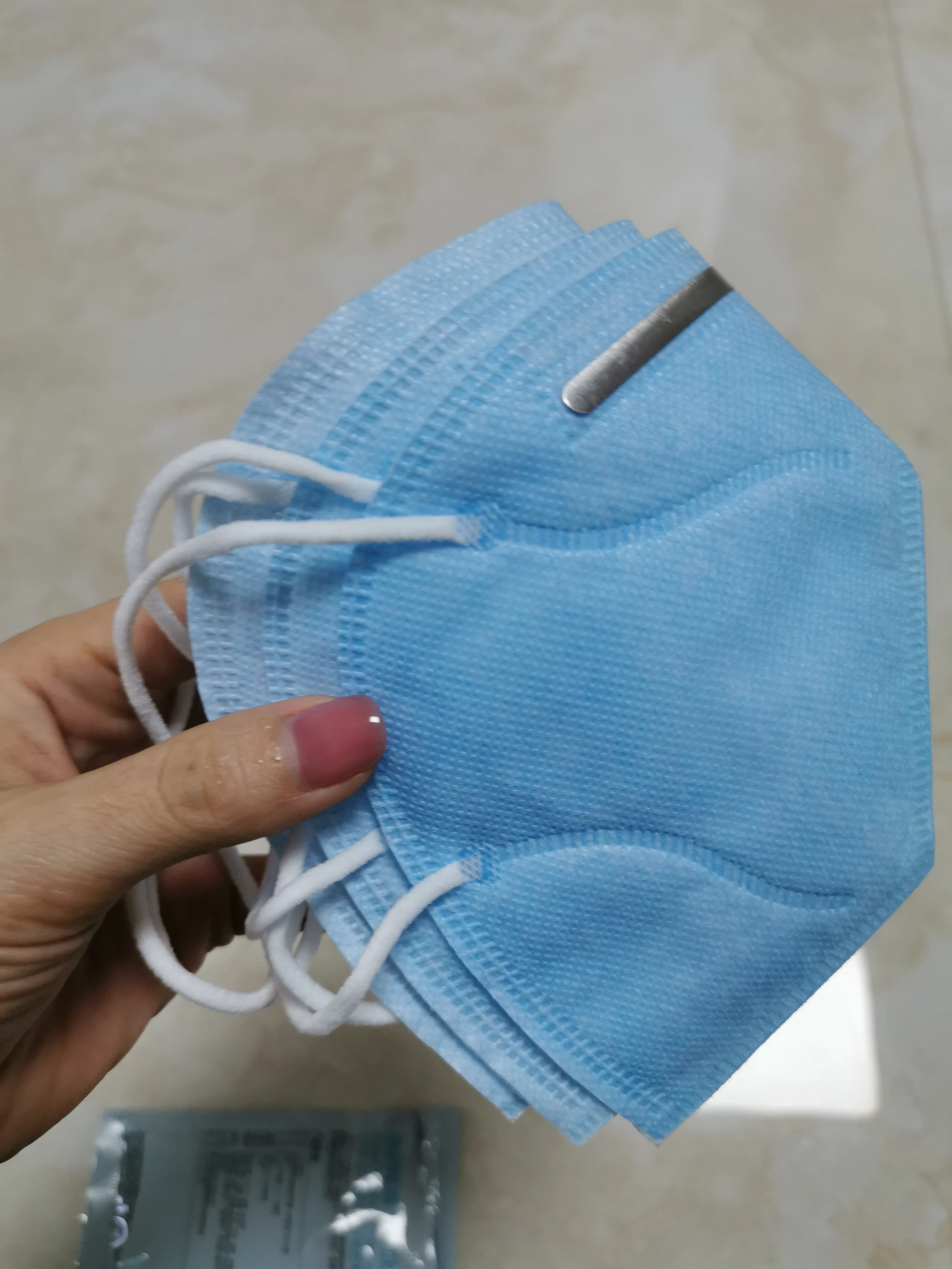 

kn95 dustproof anti-fog and breathable face masks 95% filtration n95 masks Features as KF94 FFP2 The best mask