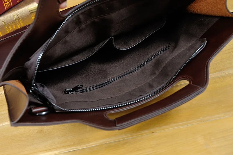 2884773157_1448623844