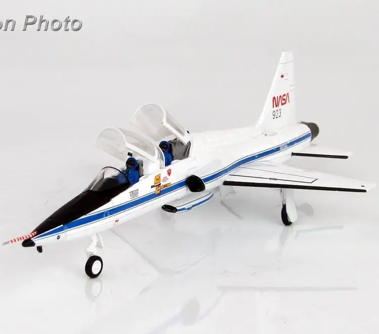 HM США T-38A Talon Chase самолет миссия для космический челнок 1/72 литой самолет