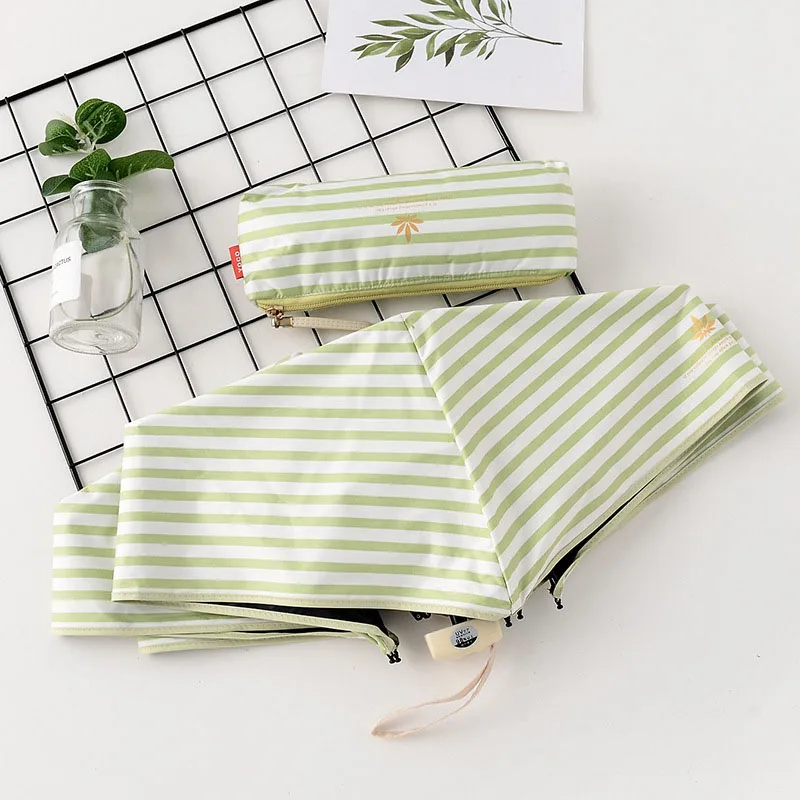 green stripes Легкий карманный мини-зонтик дождевик женский зонт складной Солнцезащитный УФ зонтик paraplegic складной женский S523 - Цвет: green stripes