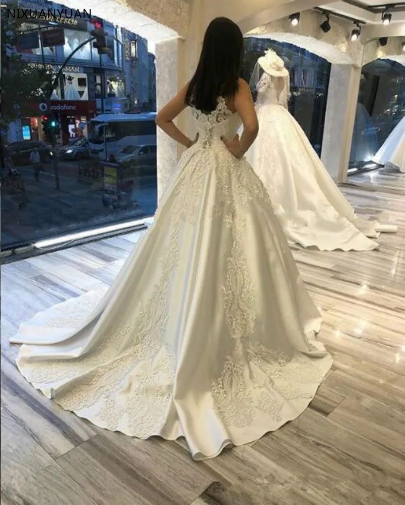 Vintage Ball Gown Wedding Dresses Stain High Neck Bridal Gowns Lace Appliques Modest Elegant Sweep Train Vestido De Novia