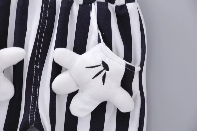 8719838296_1470378124