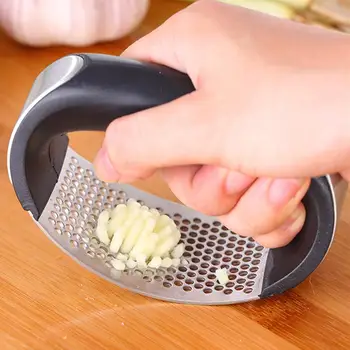 

Stainless Steel Garlic Presser Curved Portable Garlic Chopper Gadgets Cooking Accessories Tool Slicer Kitchen Grinding Gadg K9S8