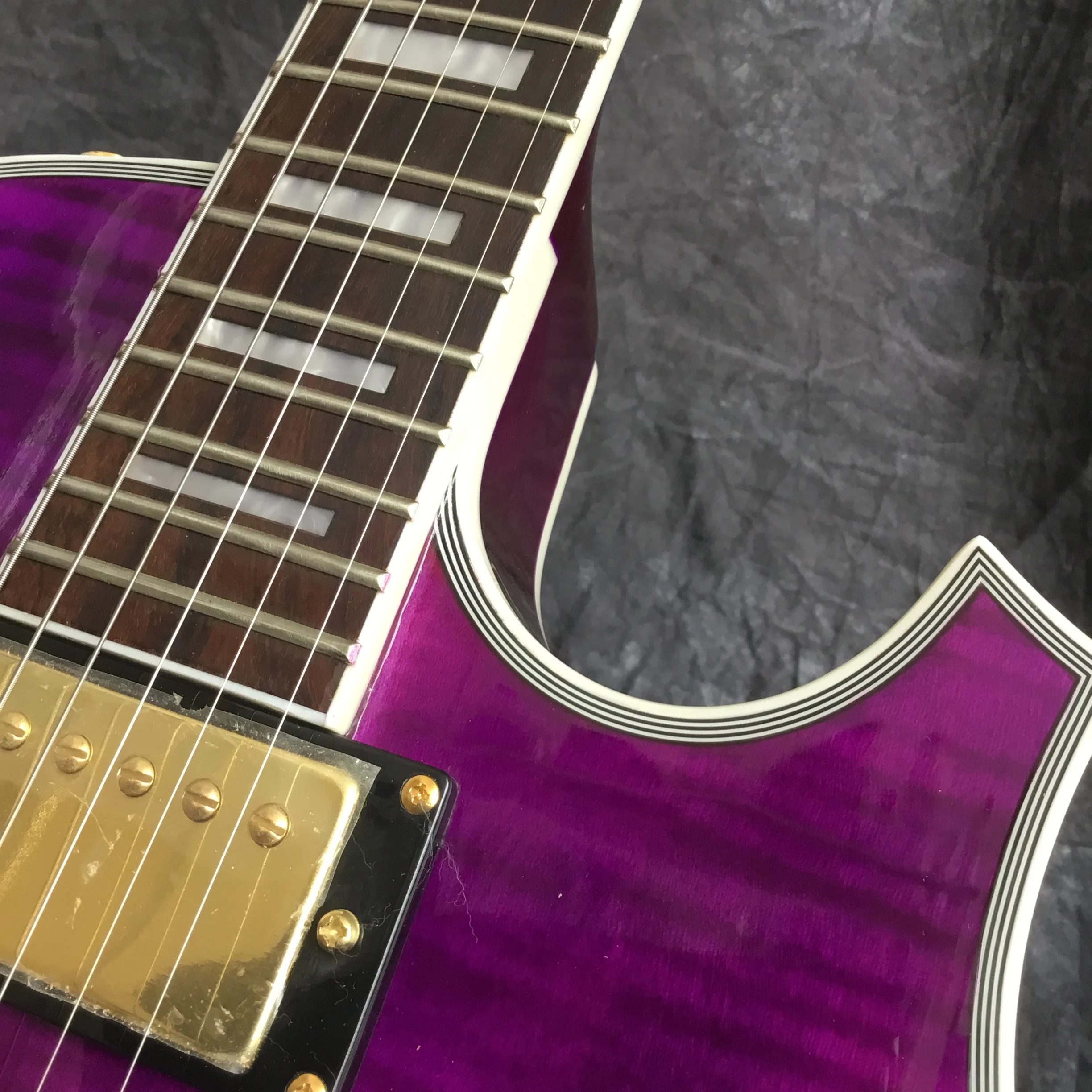 Стиль электрогитары, высокое качество 6 битов фиолетовый цвет Музыкальные инструменты с Золотая гитара оборудования, suneye