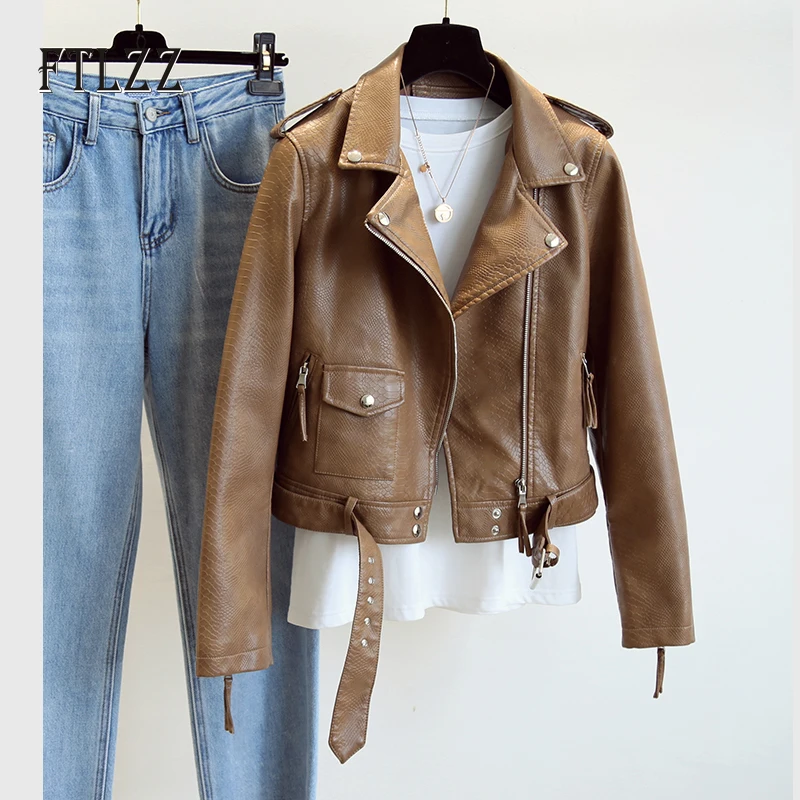 Куртка женская кожаная демисезонная с длинным рукавом и поясом в стиле панк |