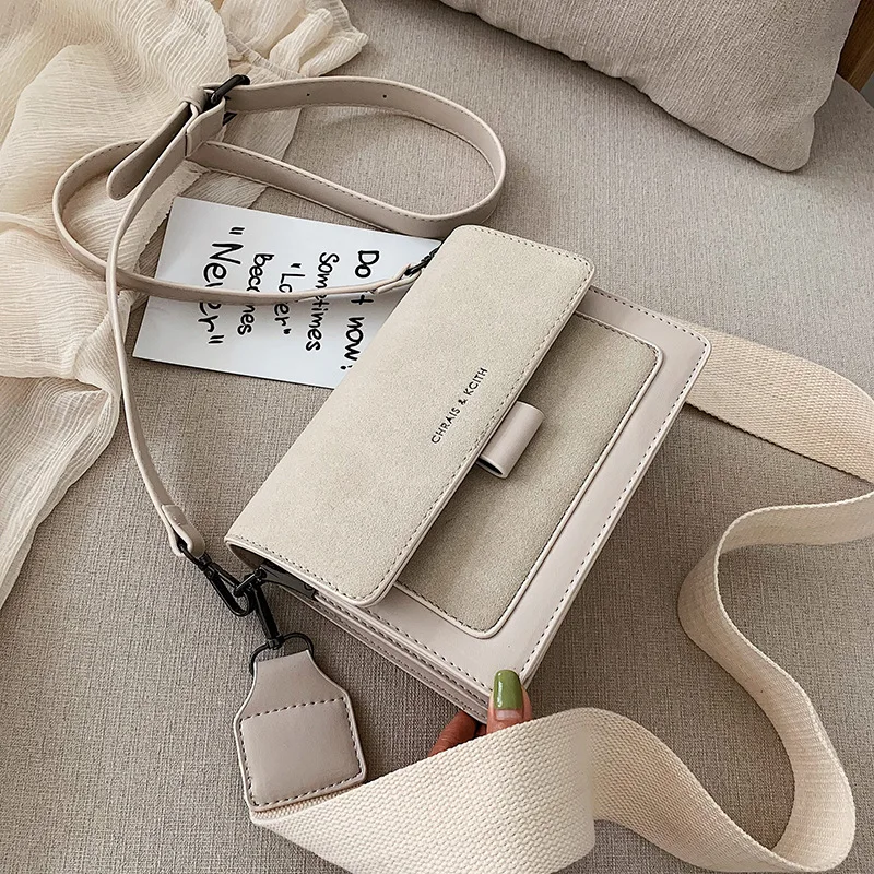 

Jin Mantang Small bag women 2020 new Korean version of small square bag wide shoulder strap fashion Joker shoulder Messenger bag