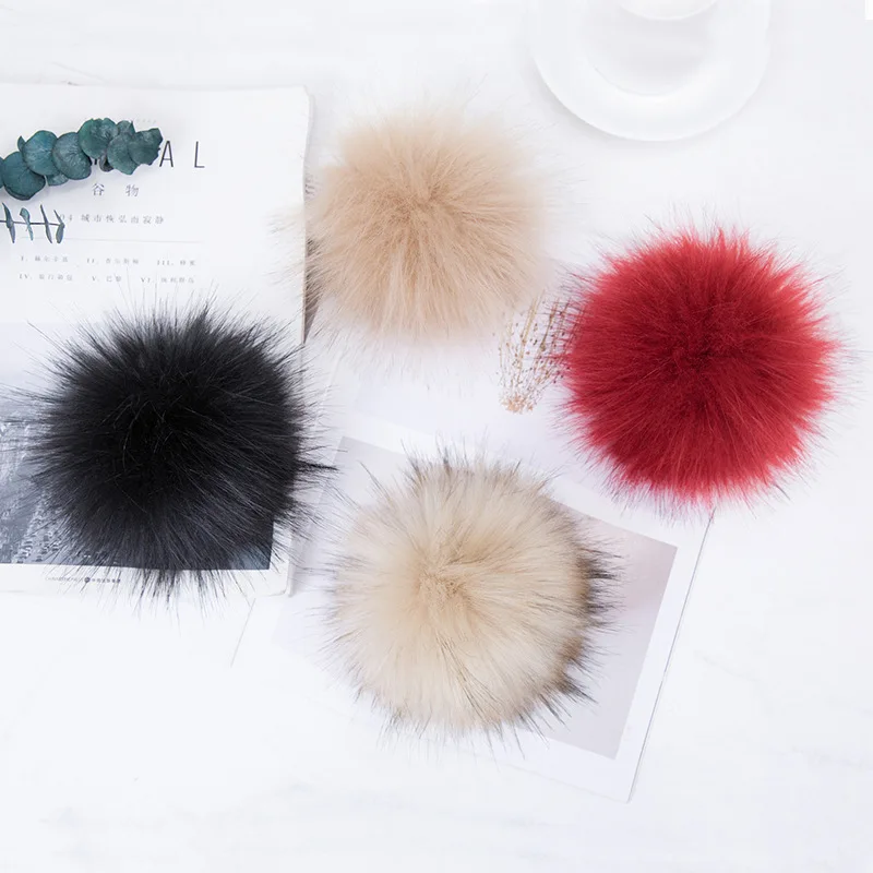 

12pcs/lot 12cm Handmade DIY Artificial Raccoon Ball False Hairball Hat Ball Pom Pom Wholesale Cap Faux Fox Fur PomPom F021