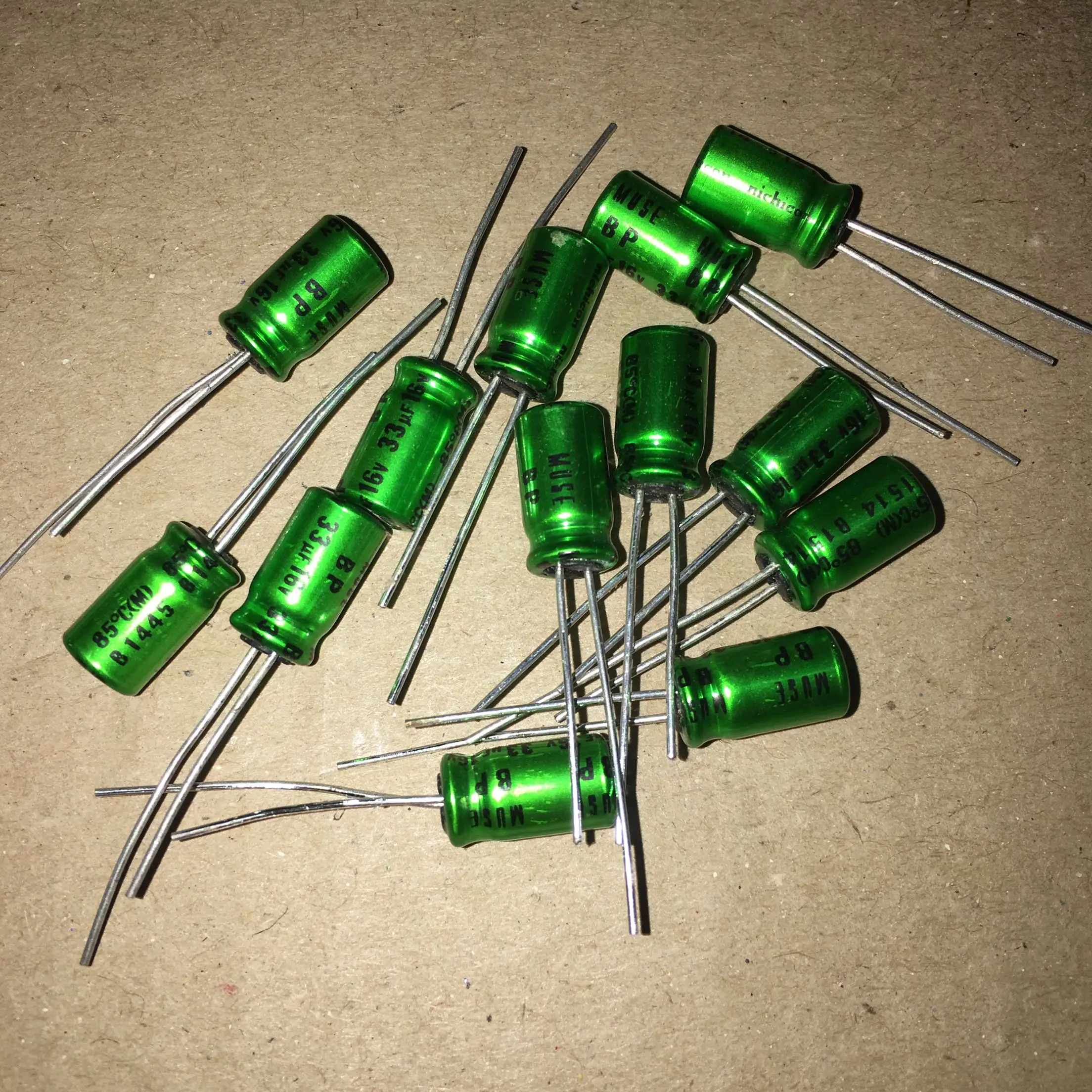 10 шт. Новый NICHICON MUSE BP 33 мкФ 16V 6.3X11MM 16V33UF nichicon раньше мкФ/16V ES неполярный