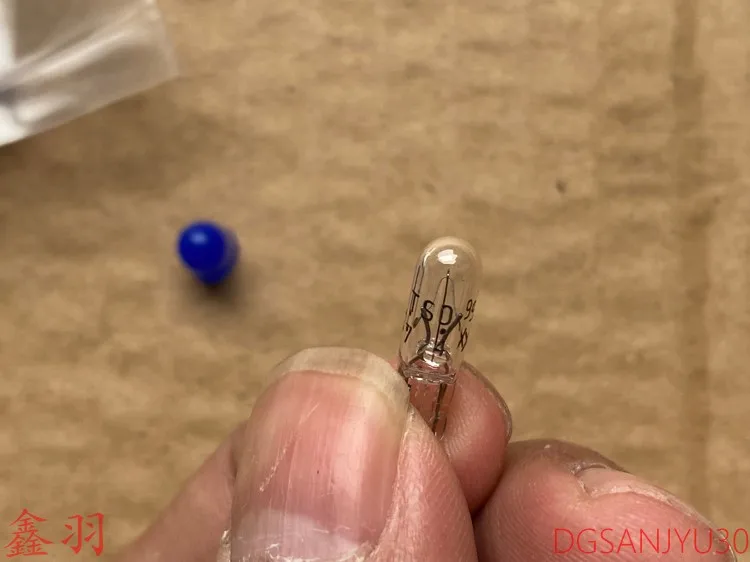 Outlander ASX instrument desk glove box glove box light bulb light bulb blue cap BULB,BODY WIRING14v1.4w MB958398