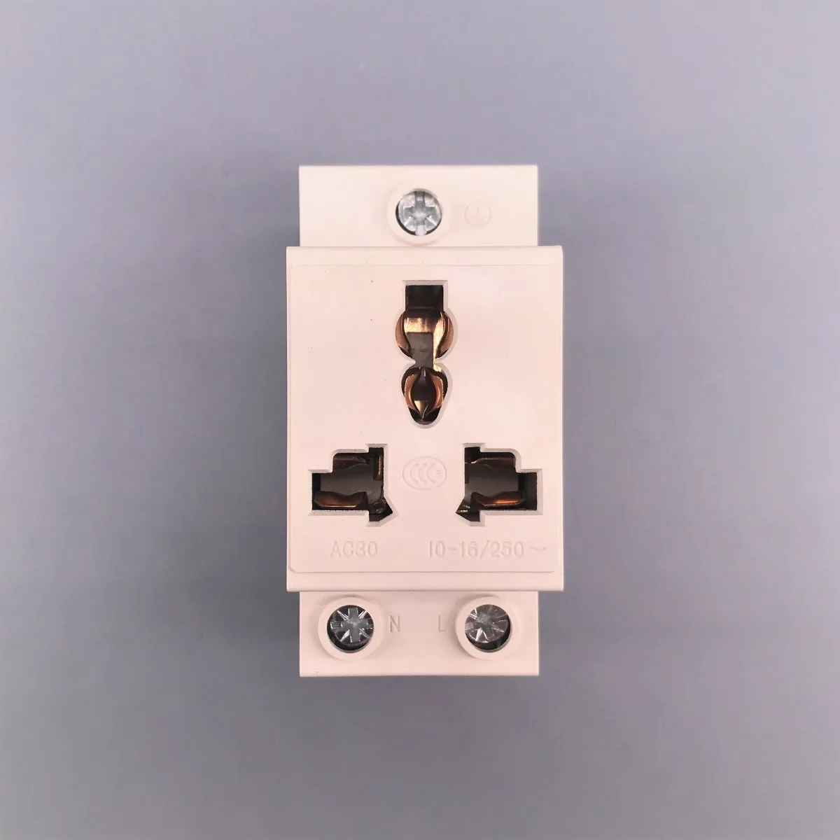 

AC30 3 Pin Plug 35mm Din Rail Mount Modular socket 10-16A 250V