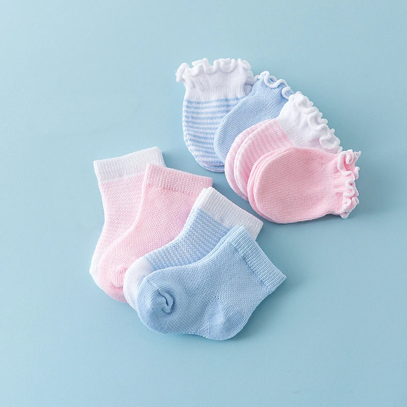 

4pairs Newborn Baby Gloves Socks Sets Protection Face Newborn Baby Mittens Anti-scratch Cotton Striped Breathable Elastic Gloves