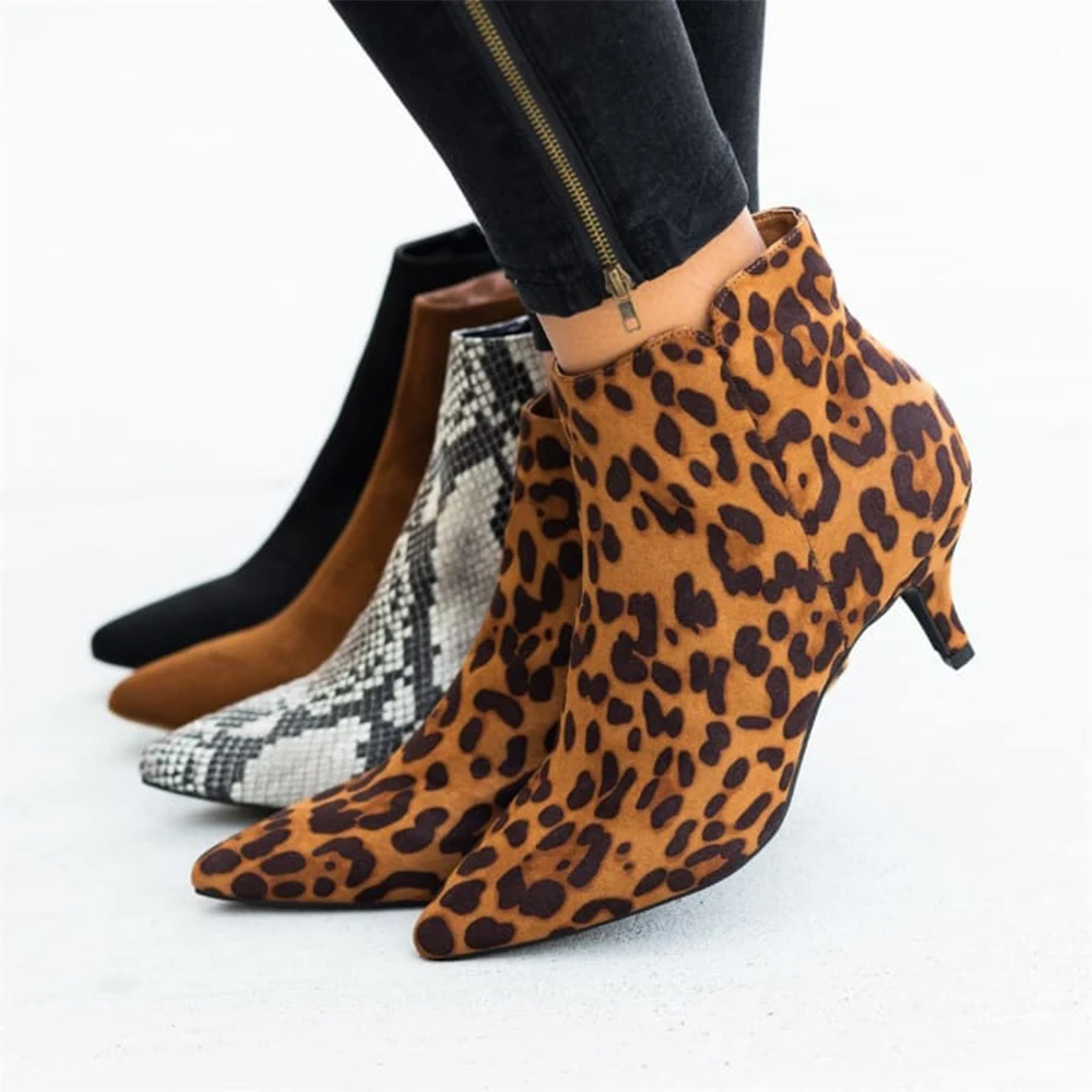 Зимние ботинки на каблуке «рюмочка»; пикантные женские ботильоны с острым носком; изящная элегантная обувь леопардовой расцветки; женские ботинки на среднем каблуке на молнии; botas mujer; D25